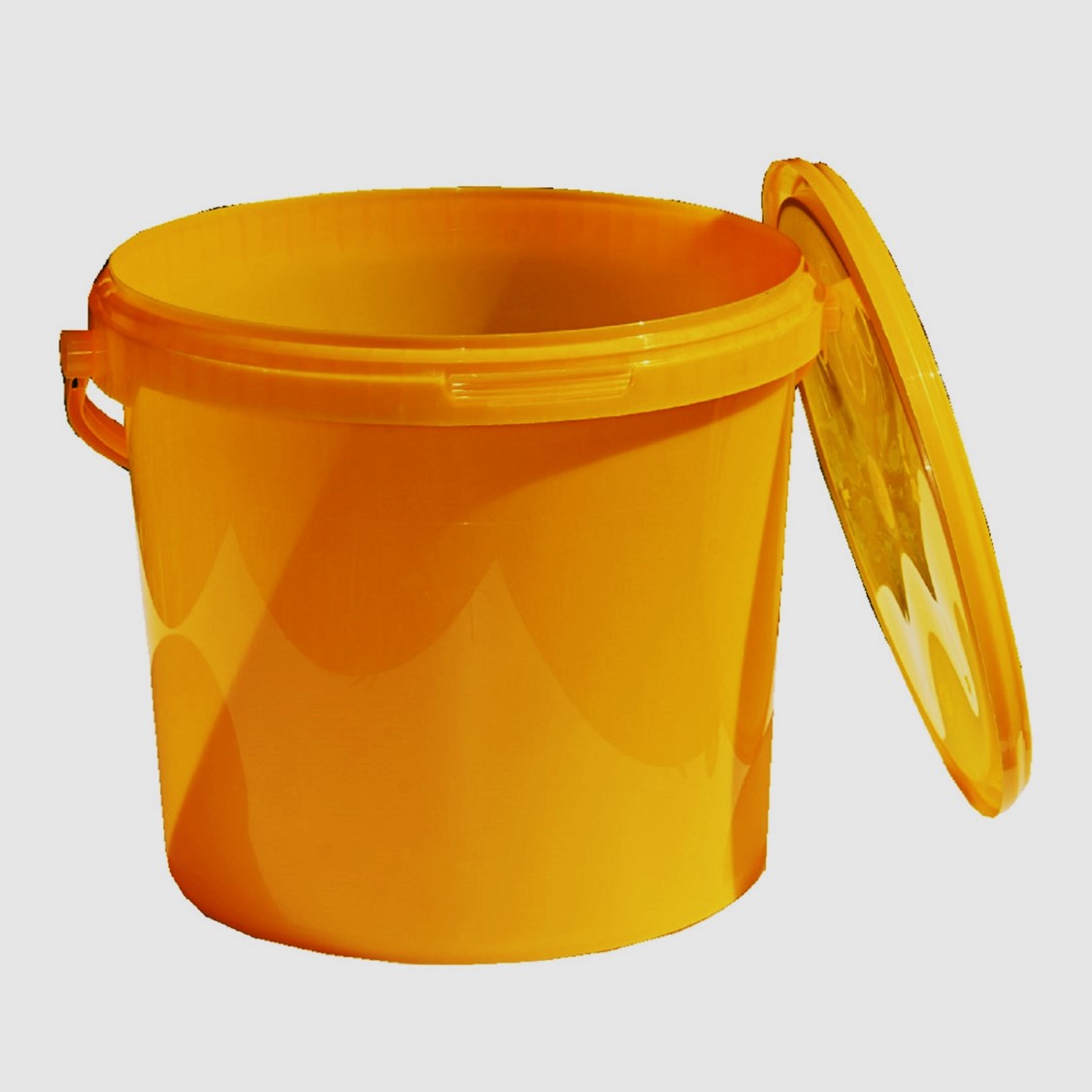 nadoba-na-med-plast-7-kg-zlta